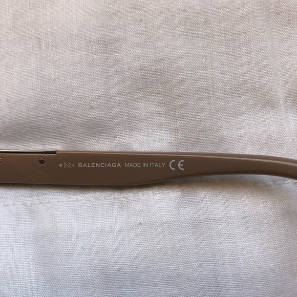 BALENCIAGA SUNGLASSES - Picture 5 of 6